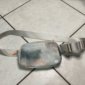 Lululemon‎ Everywhere Belt Bag Spray Camo